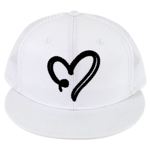 [2610071727] CATCHFLY LADIES FLAT BILL CAP WHITE W/BLACK ROPE HEART